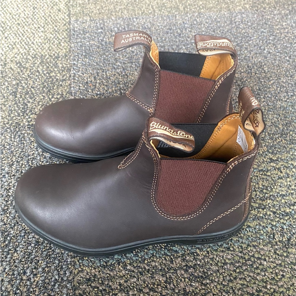 Blundstone Dark Brown Leather Ankle Boots